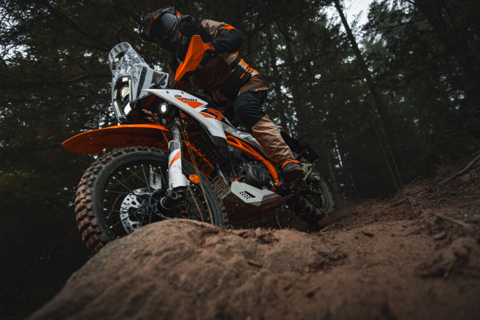 Neumáticos Mitas para las KTM 390 Adventure R y la 125 ENDURO R