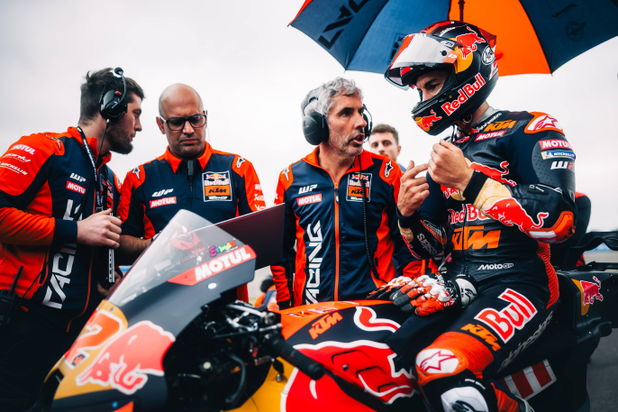 Manu Cazeaux: "No sería descabellado ver a KTM adelante"
