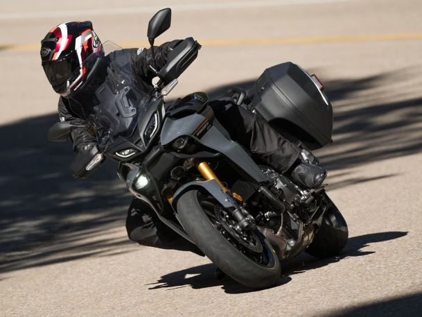 Yamaha trabaja en un nuevo radar de curvas frontal