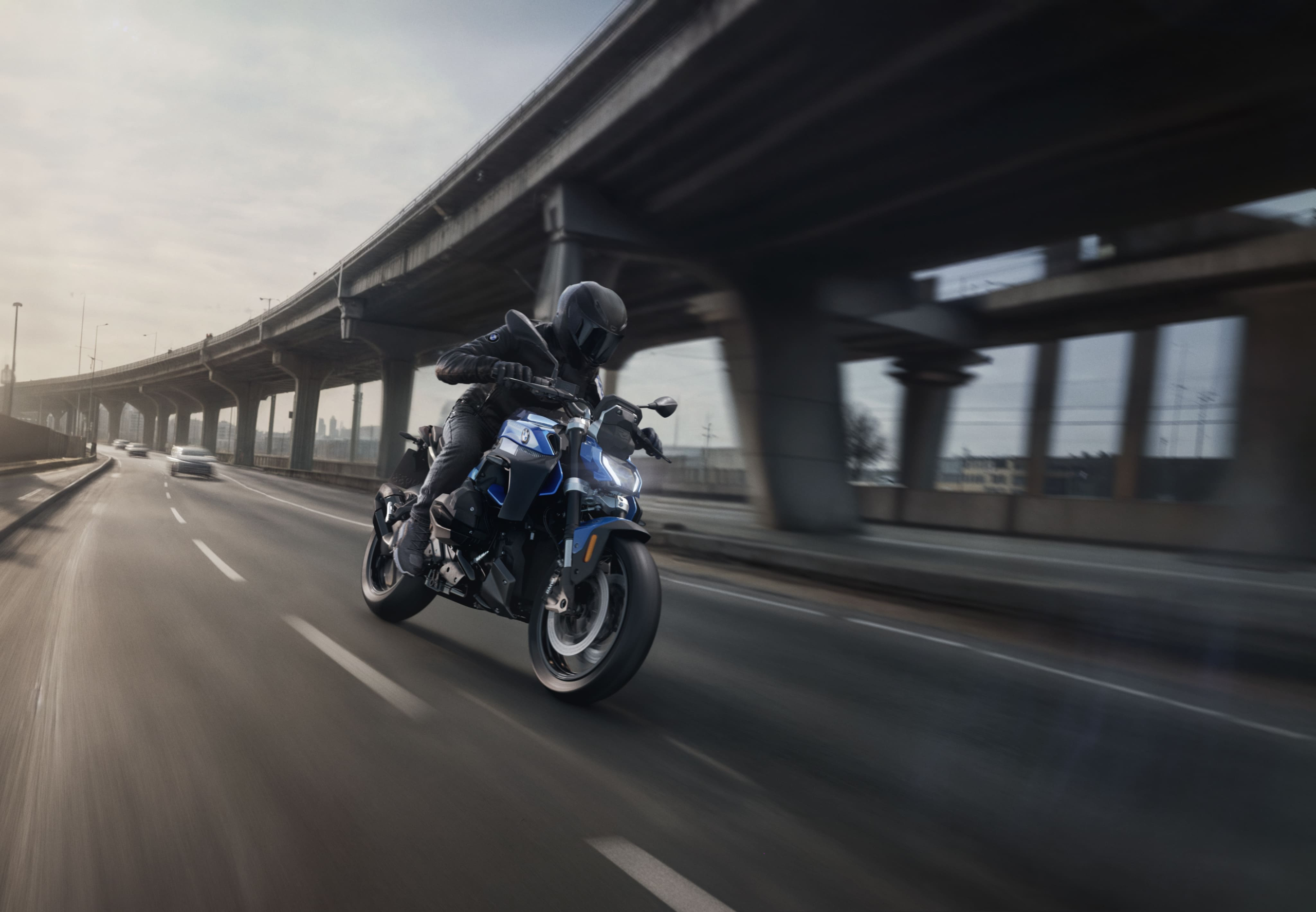 Más dinámica y deportiva: así es la nueva BMW R 1300 R