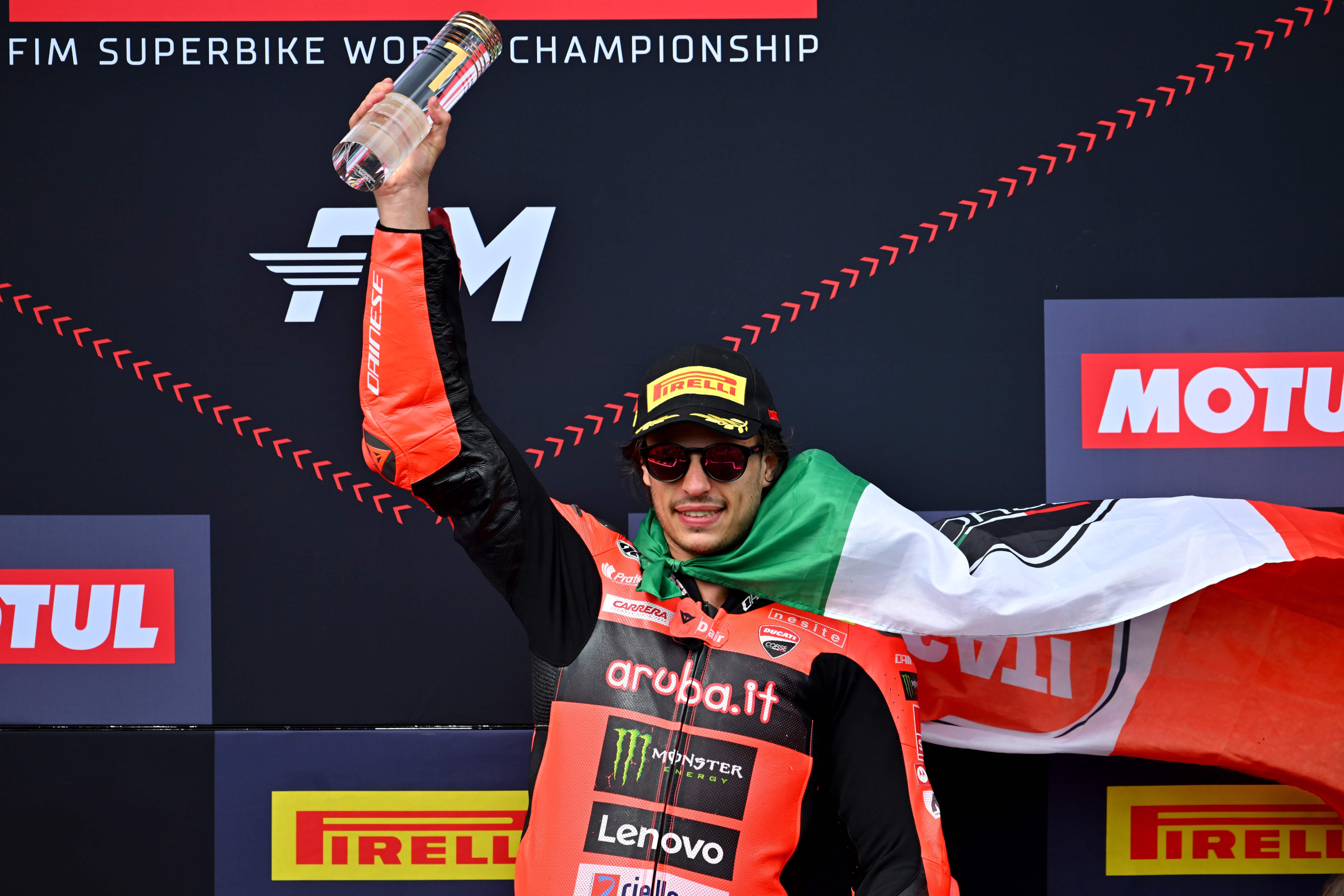 WSBK Most 2025: Bulega le impide el triplete a Razgatlioglu
