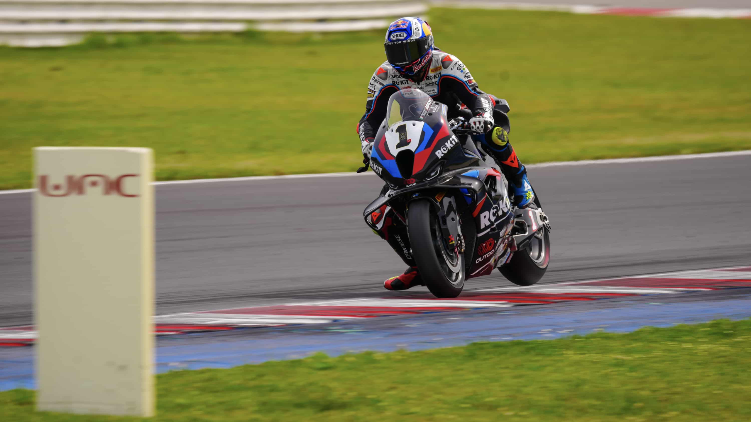 WSBK: Razgatlioglu y Bulega lideran los test en Misano