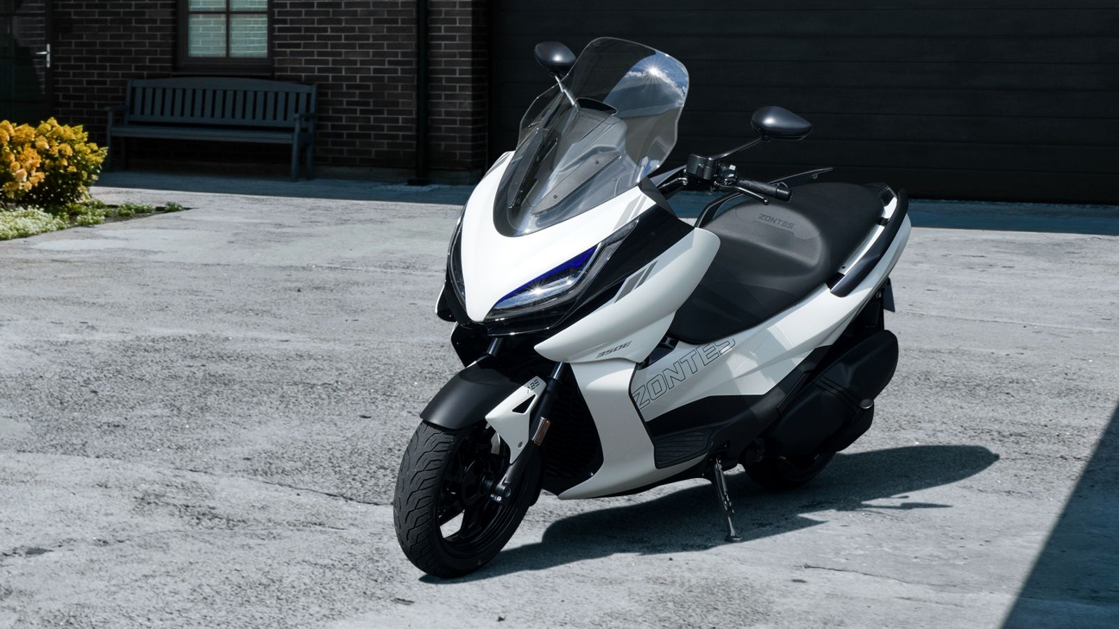 Zontes 350E: ¿auge de los maxi-scooters?