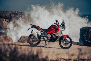 MV Agusta Enduro Veloce: sofisticada y aventurera