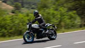 Novedad en promo: llegó la Royal Enfield GRR 450 al país