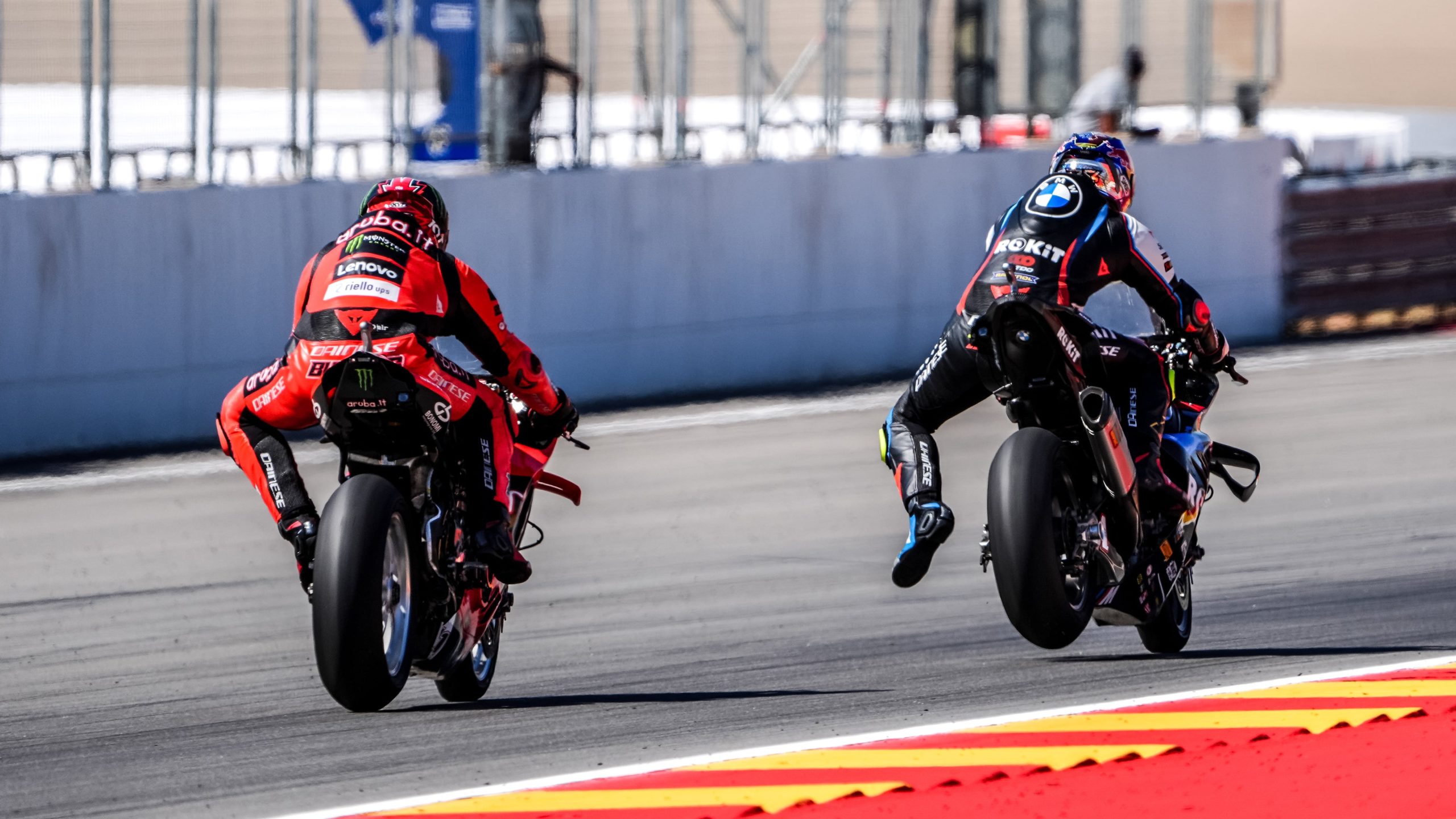 Bulega termina la racha de Razgatlioglu en Aragón