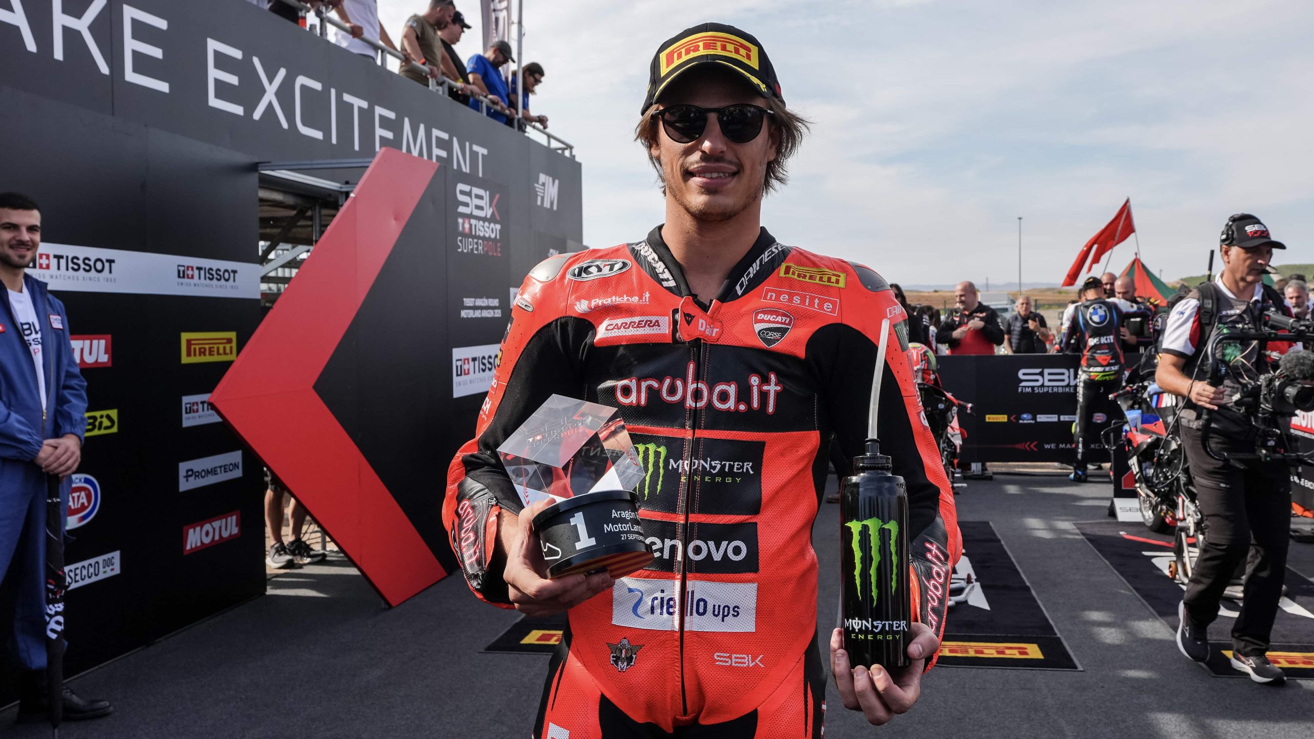 Bulega termina la racha de Razgatlioglu en Aragón