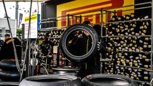 MotoGP da el visto bueno para los neumáticos Pirelli