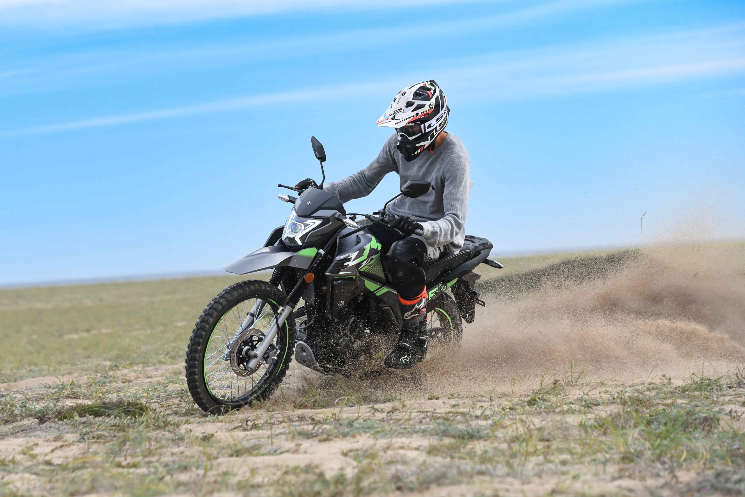 Zanella lanza en Argentina su renovada línea ZR