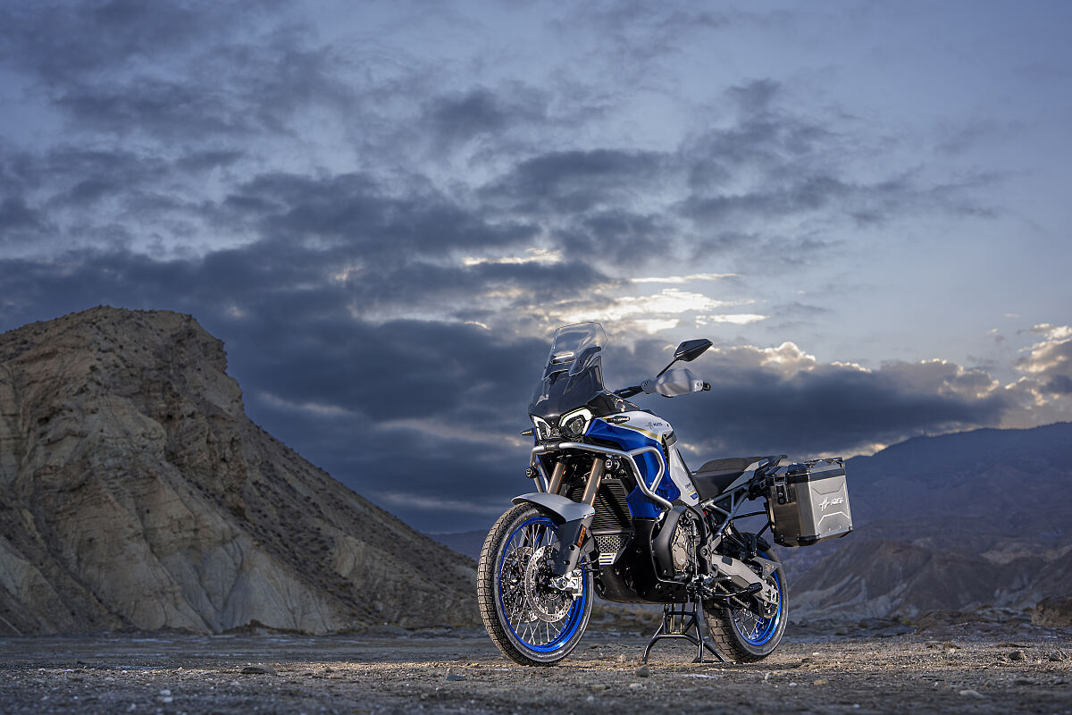 MV Agusta Enduro Veloce 2026: más versátil y sofisticada