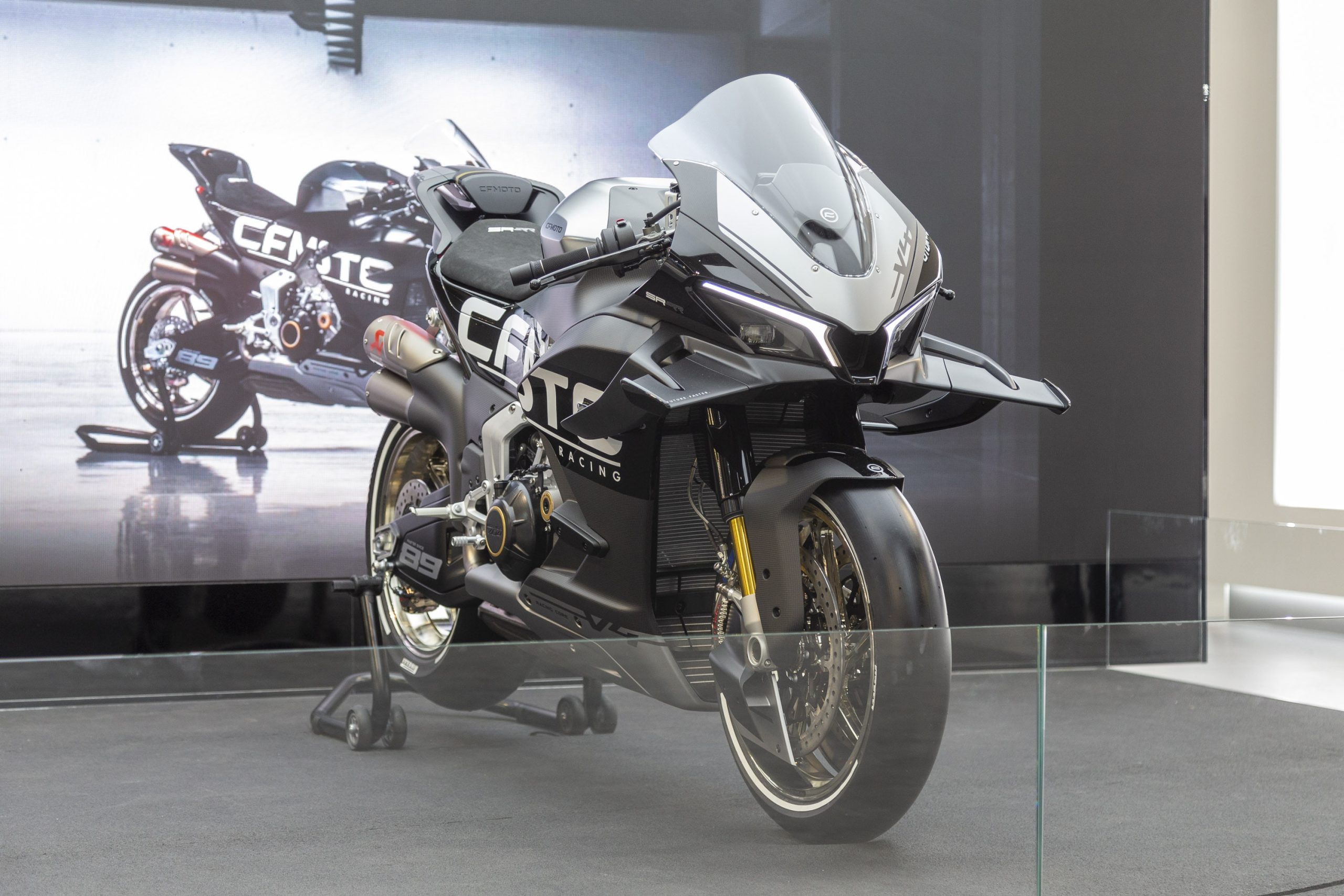 CFMoto en el EICMA 2025: trail de 1000 cc y superbike a la vista