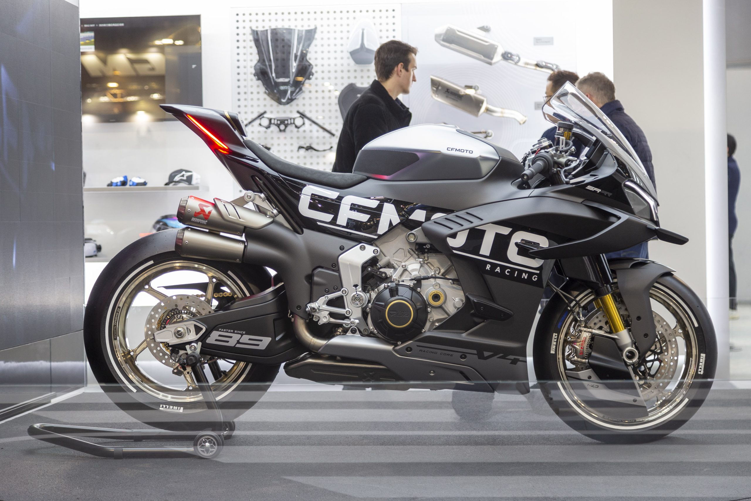 CFMoto pone su mira en WSBK e inclusive tiene piloto