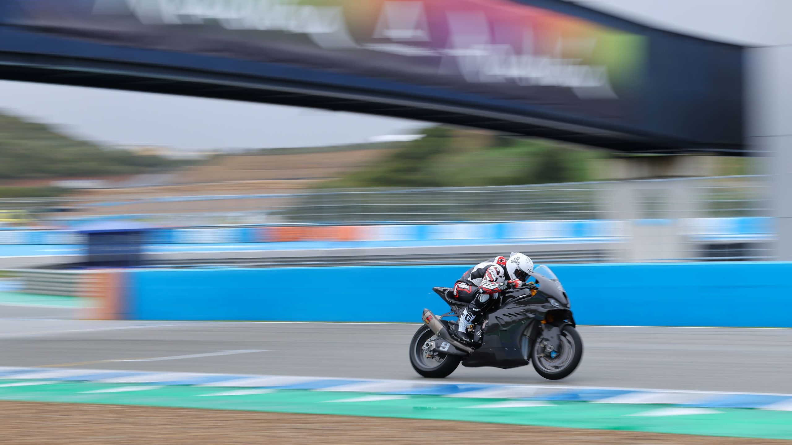 WSBK Test de Jerez 2026 Dia 1: Petrucci al frente, con un rookie a sus espaldas