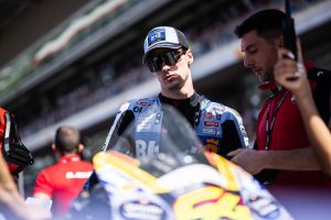 Fermin Aldeguer se fractura el fémur y es baja para la pretemporada