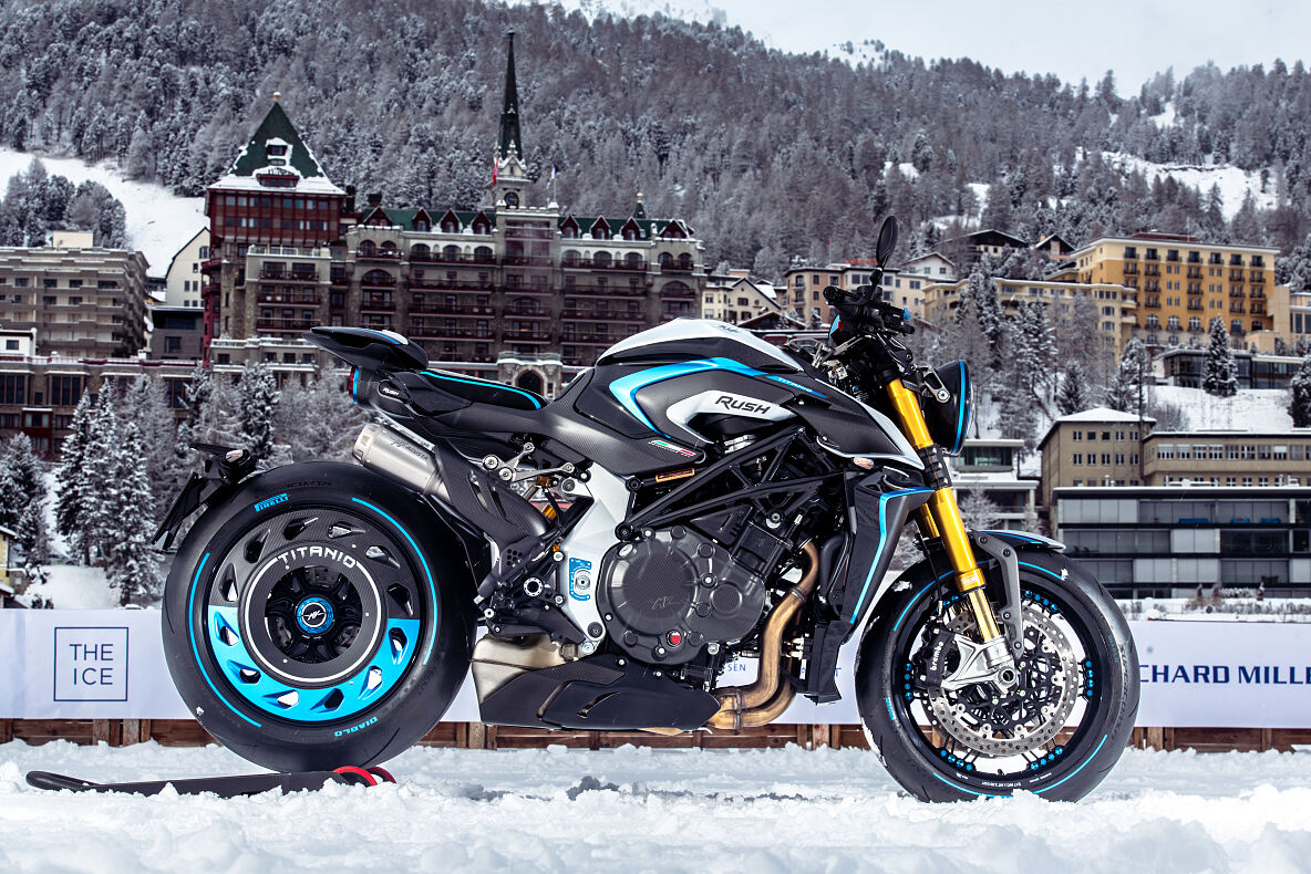 MV Agusta Rush Titanio: exclusividad en metal blanco