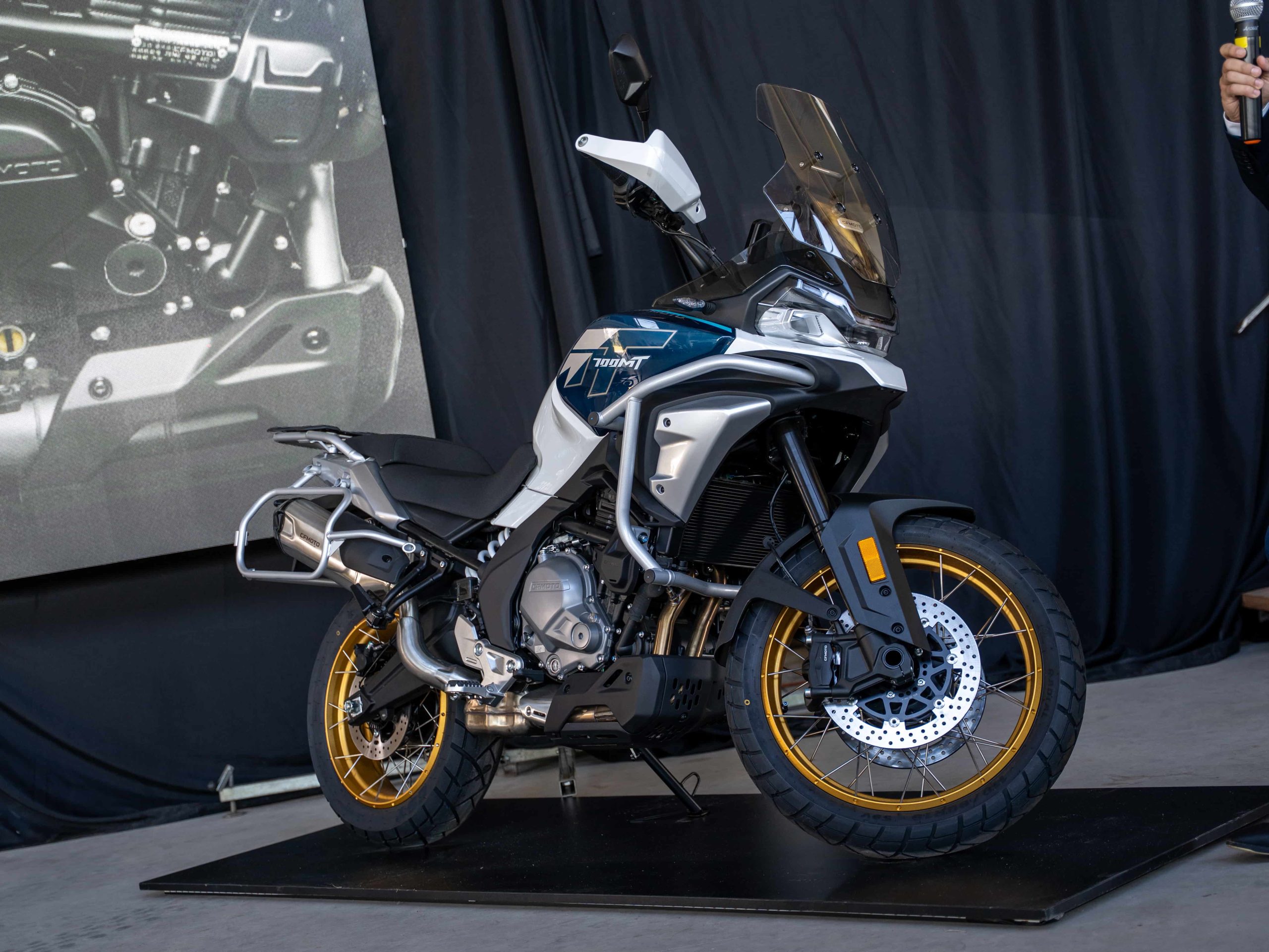La CFMoto 700MT ADV llegó al mercado nacional