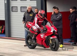 Michelle Pirro a bordo de la GP27