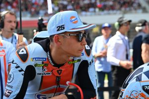 Aprilia y el Trackhouse se pelean por un piloto en MotoGP