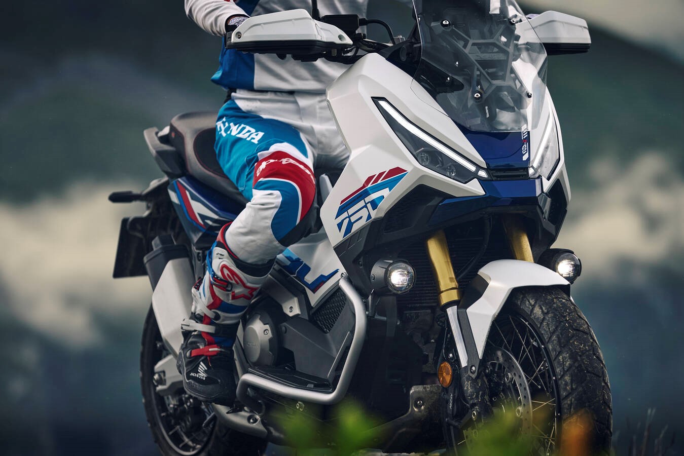 Honda X-ADV 2027: la vara de medir de los scooters todoterreno
