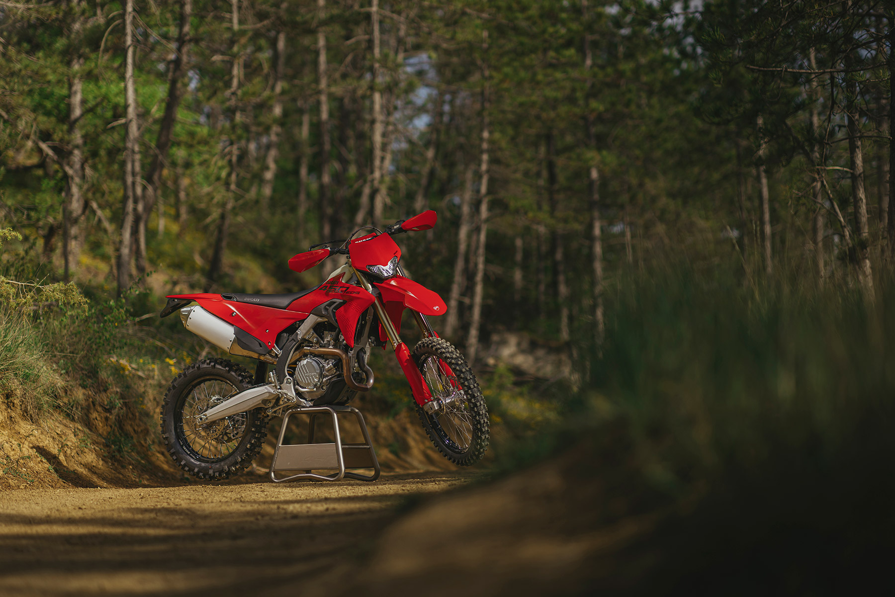 Ducati Desmo450 EDS: llega la primera enduro 4T de la casa boloñesa