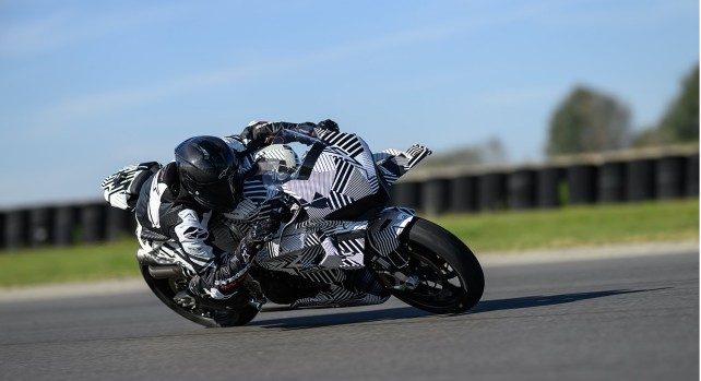 CFMoto puso a prueba su nueva superbike