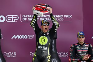 GP de Gran Bretaña 2026: Raúl Fernández triunfa en un festival de Aprilia